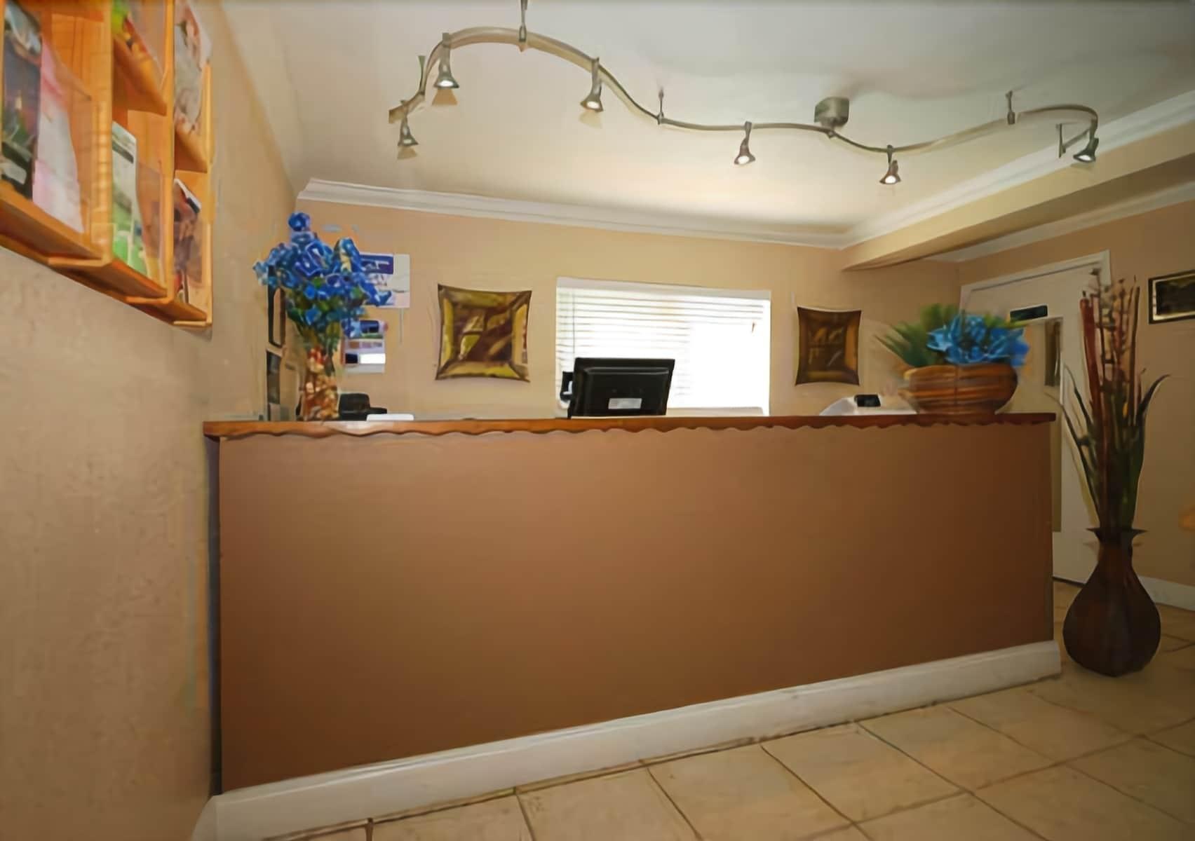 Forest City Rodeway Inn מראה חיצוני תמונה