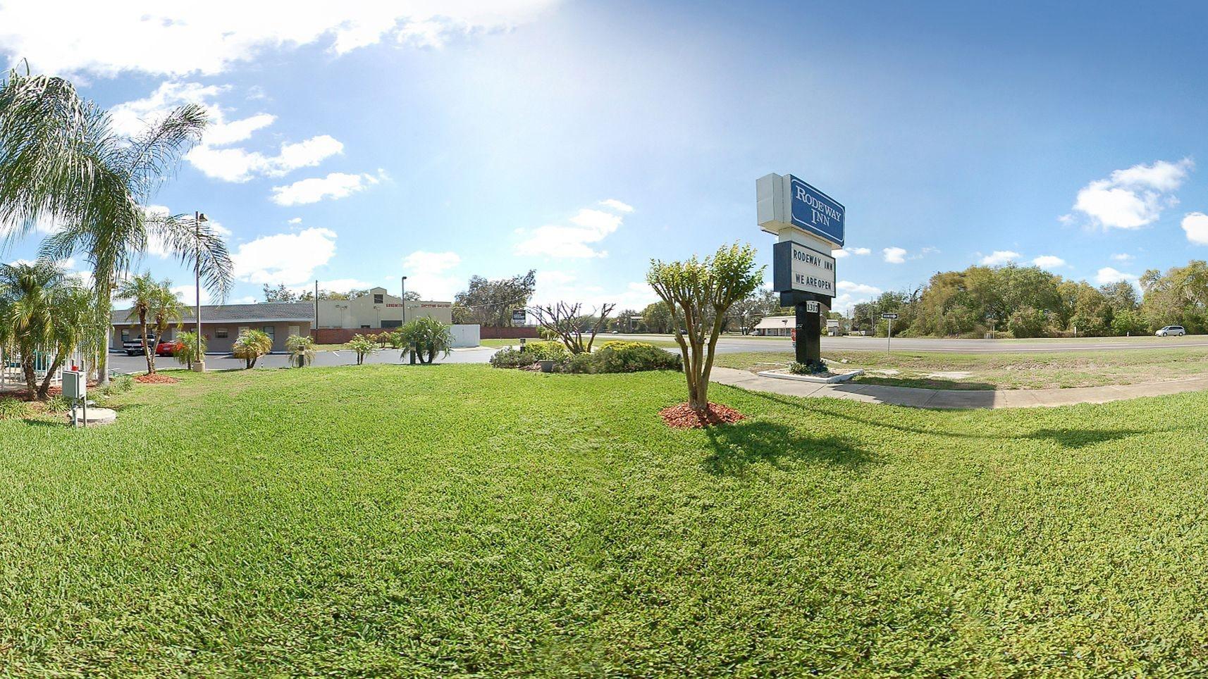 Forest City Rodeway Inn מראה חיצוני תמונה