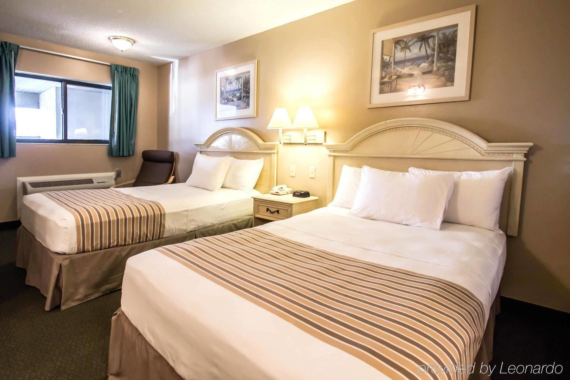 Forest City Rodeway Inn מראה חיצוני תמונה